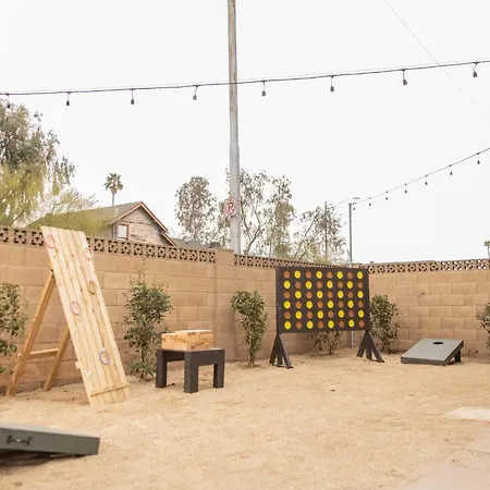 Unique*New*Hot Tub Studio*Mins To Dt & Phx Airport